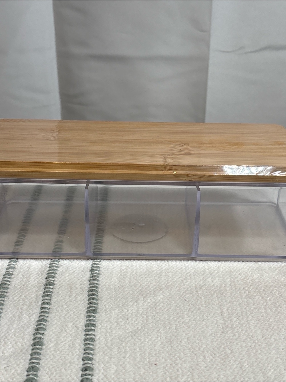 Othr Bamboo Top Clear Plastic Bath Organizer